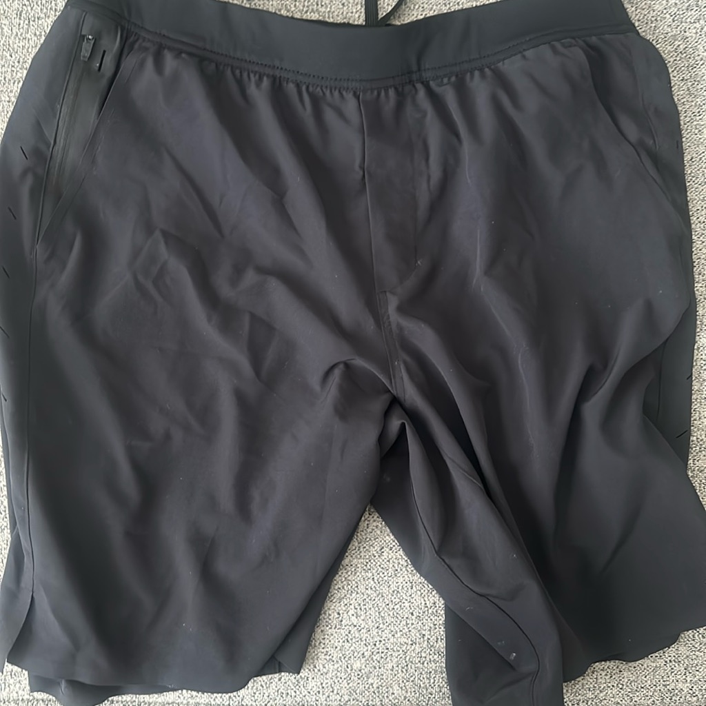 Ten Thousand Interval Short (Liner)